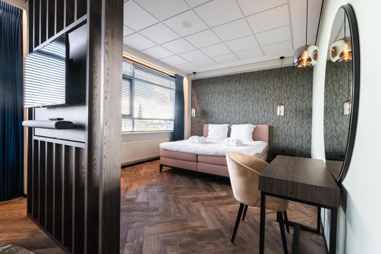 Onderwijshotel De Rooi Pannen Eindhoven Exterior photo